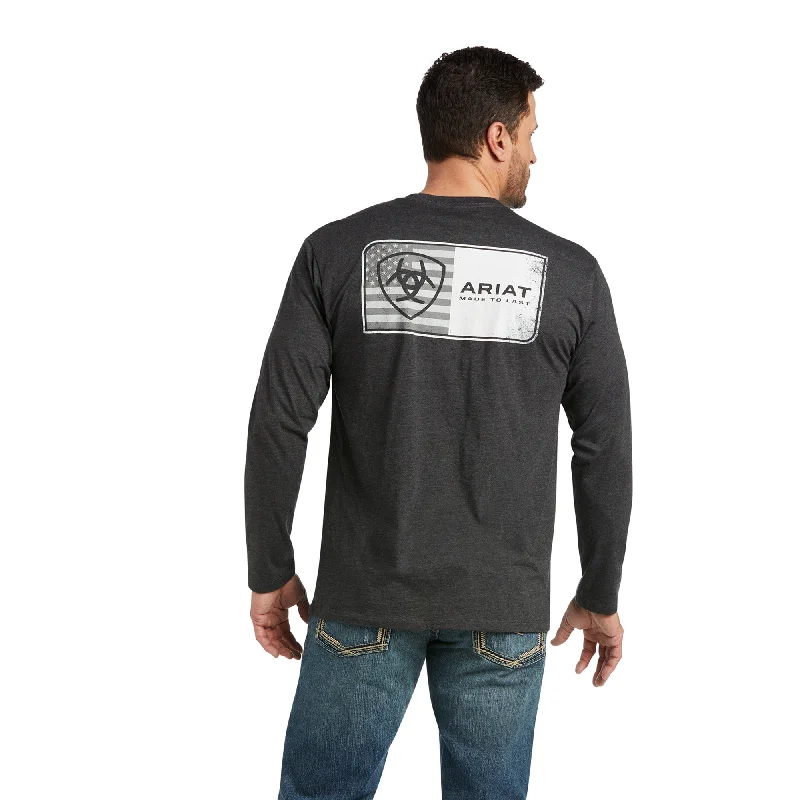 ARIAT CHARCOAL HEATHER FLAG GRAYSCAL LONG SLEEVE T-SHIRT