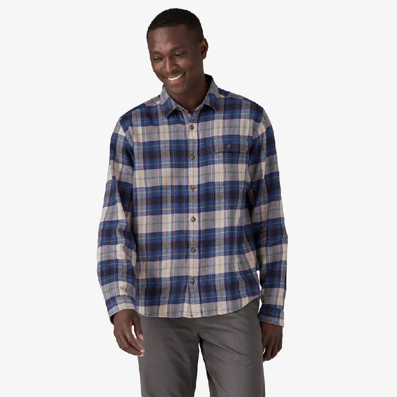 Patagonia Men's Long-Sleeved Lightweight Fjord Flannel Shirt