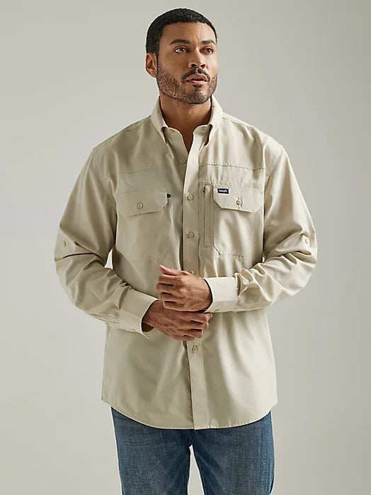 WRANGLER PERFORMANCE BUTTON FRONT LONG SLEEVE SOLID SHIRT IN OVERCAST